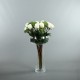 Coupe L clear - Arrangement roses white, Skimmia